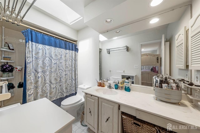 bathroom featuring recessed lighting, toilet, vanity, connected bathroom, and a shower with shower curtain