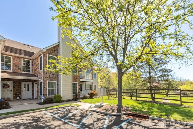 1 Lackland Ave, Piscataway, NJ 08854 - view of yard
