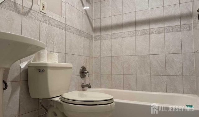212 Middlesex Ave, Iselin, NJ 08830 - full bathroom featuring tile walls and shower / tub combination