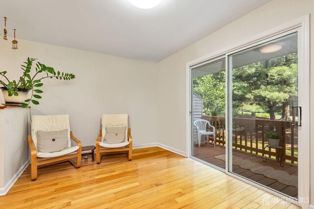183 Driscoll Ct, Franklin Twsp, NJ 08873 - sitting room with wood-type flooring and baseboards