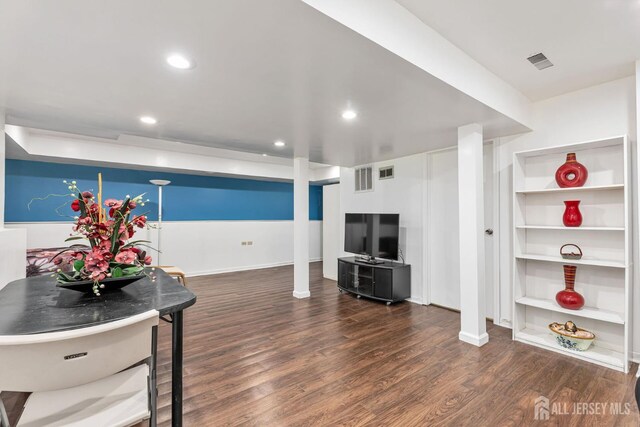 183 Driscoll Ct, Franklin Twsp, NJ 08873 - living room with wood finished floors and recessed lighting