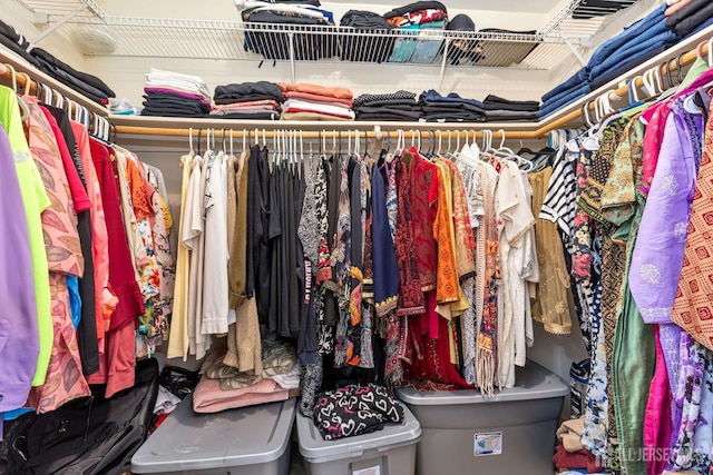 183 Driscoll Ct, Franklin Twsp, NJ 08873 - view of spacious closet
