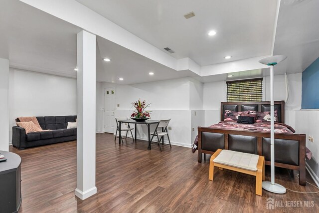183 Driscoll Ct, Franklin Twsp, NJ 08873 - dining area featuring wood finished floors and recessed lighting