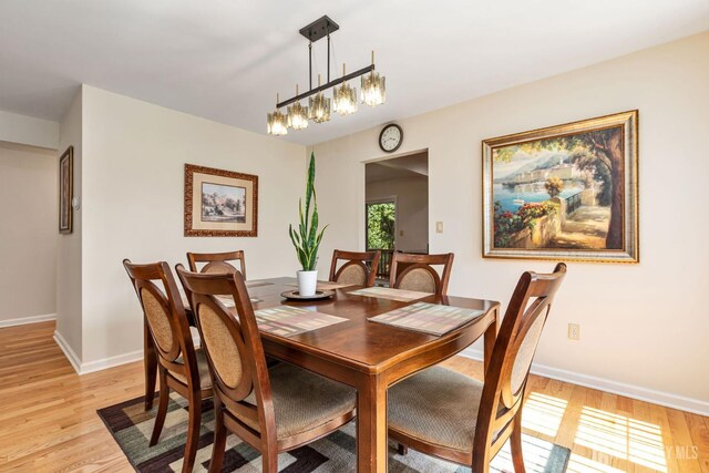 183 Driscoll Ct, Franklin Twsp, NJ 08873 - dining area featuring light wood-type flooring and baseboards