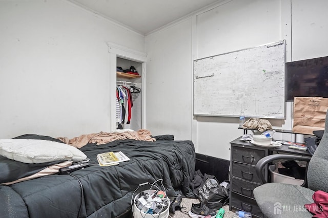 264 Washington St, Perth Amboy, NJ 08861 - bedroom featuring ornamental molding and a closet