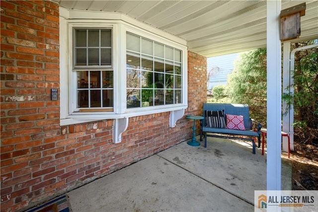 7 Hollywood St, South River, NJ 08882 - view of porch