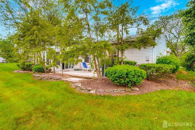 152 Chatham Dr Unit A, Monroe, NJ 08831 - view of grassy yard with a patio