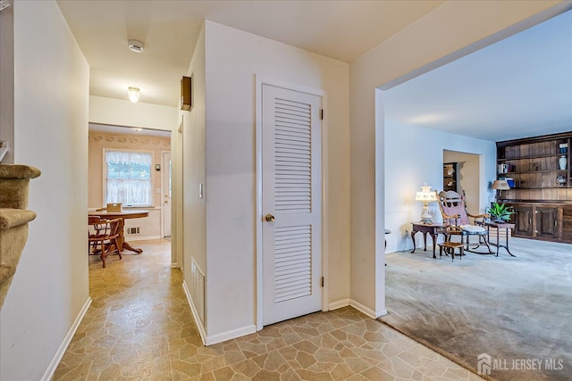 4 Bodnarik Rd, Edison, NJ 08837 - hall featuring baseboards