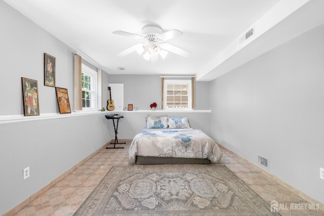 bedroom with a ceiling fan
