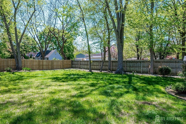 4 Hollis Rd, East Brunswick, NJ 08816 - view of fenced backyard