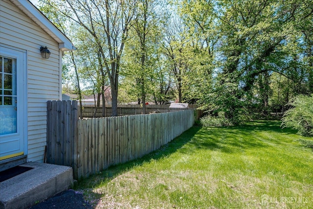 4 Hollis Rd, East Brunswick, NJ 08816 - view of yard