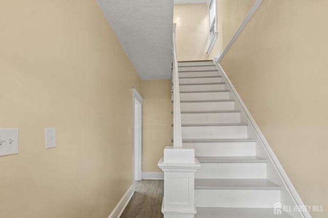 617 Lee St, Perth Amboy, NJ 08861 - photo 11