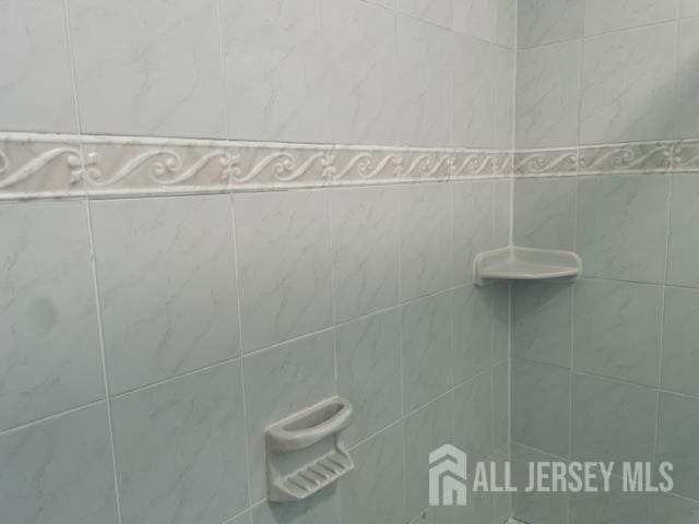8 Indiana Ct Unit D, Old Bridge, NJ 07747 - view of bathroom