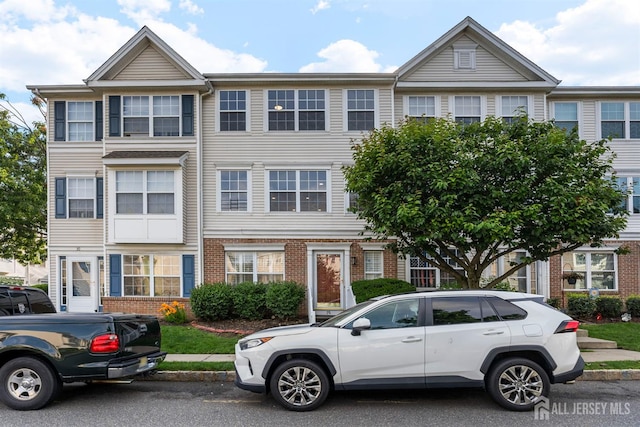 28 Giera Ct, Sayreville, NJ 08859 - photo 1
