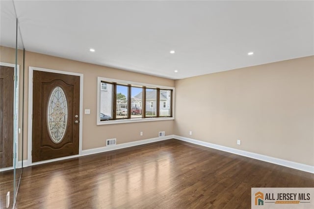 114 Holly St, Port Reading, NJ 07064 - foyer entrance with wood finished floors and recessed lighting