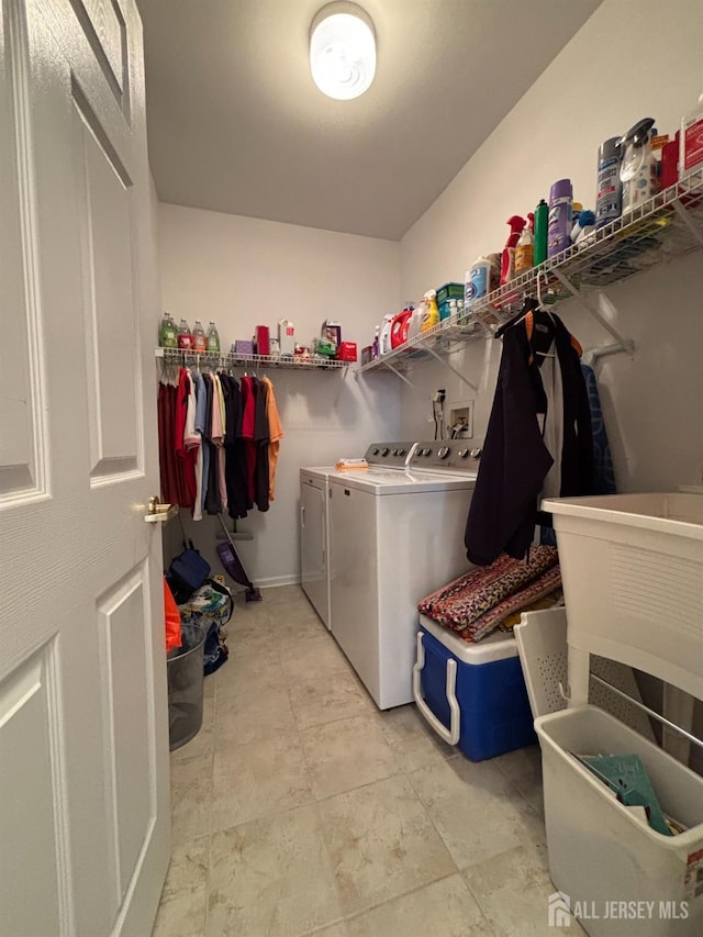 136 Chichester Rd, Monroe, NJ 08831 - washroom featuring independent washer and dryer
