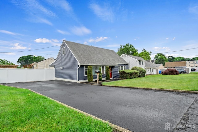 6 Linda Ave, Colonia, NJ 07067 - view of front facade featuring roof with shingles