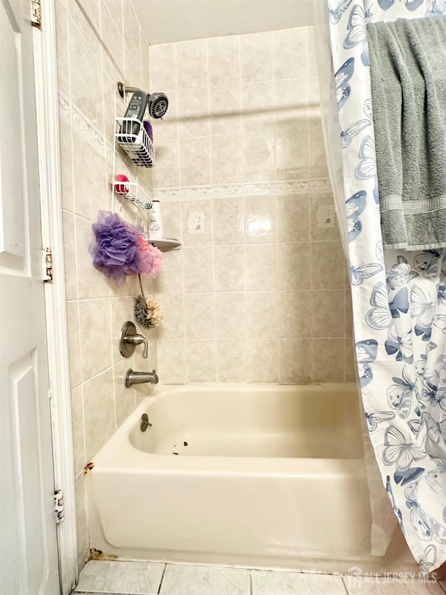 44 S Ward St, New Brunswick, NJ 08901 - full bathroom with shower / tub combo and tile patterned flooring