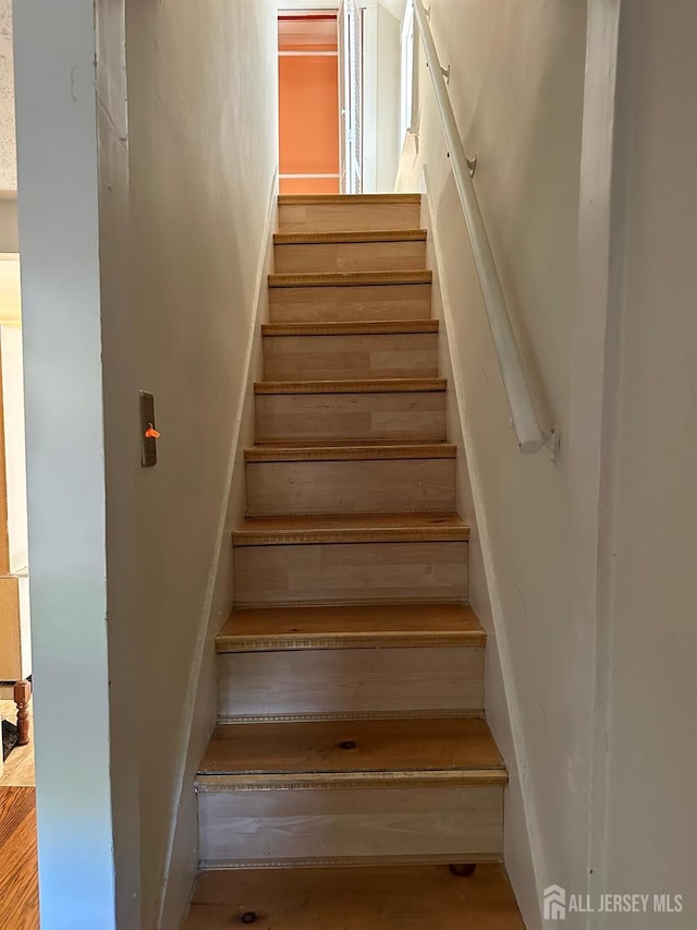 45 Loring Ave, Edison, NJ 08817 - photo 9