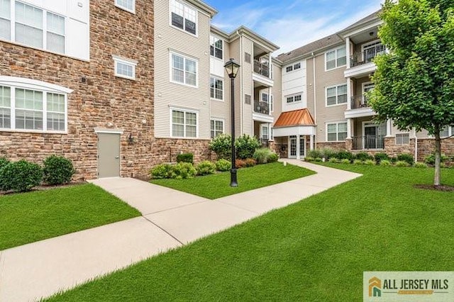 7203 Minuteman Ln, Franklin, NJ 08873 - view of property
