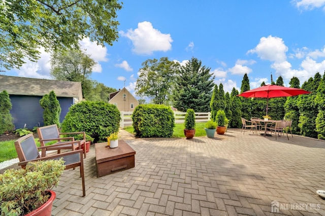 10 Shaw Dr, Franklin, NJ 08528 - view of patio / terrace with outdoor dining area