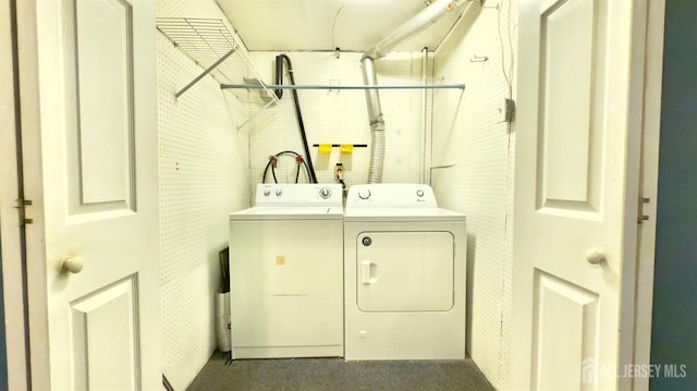 1037 Cricket Ln, Woodbridge Proper, NJ 07095 - laundry room with independent washer and dryer and carpet floors