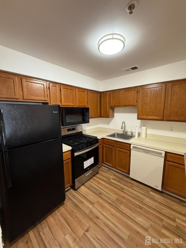 1337 Waterford Dr, Edison, NJ 08817 - photo 8