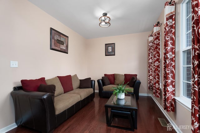 1 Elmcrest Ct E, Monroe, NJ 08831 - living area with wood finished floors and baseboards