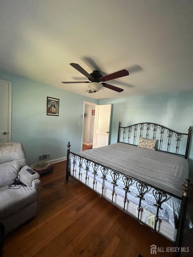 70 Bernard St, Carteret, NJ 07008 - photo 5