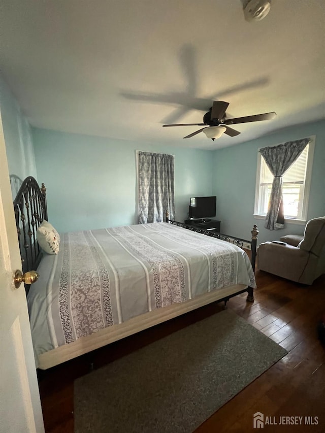 70 Bernard St, Carteret, NJ 07008 - photo 6