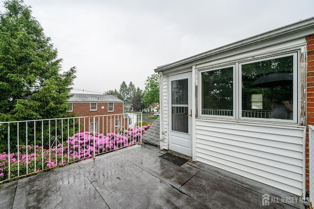 4 Ashwood Pl, North Brunswick, NJ 08902 - view of patio / terrace