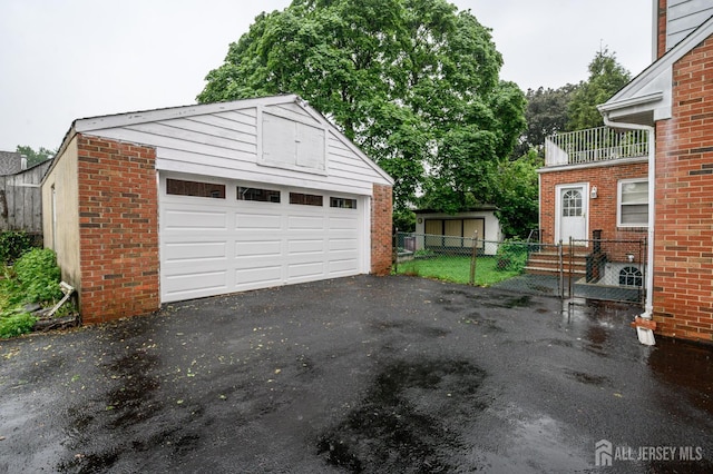4 Ashwood Pl, North Brunswick, NJ 08902 - view of detached garage