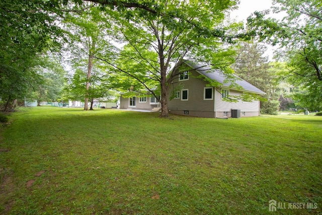 33 Timber Rd, Edison, NJ 08820 - view of grassy yard