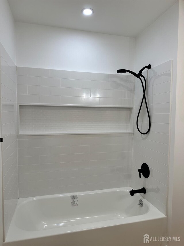 299 Alpine Way Unit C, Woodbridge Proper, NJ 07095 - bathroom featuring  shower combination