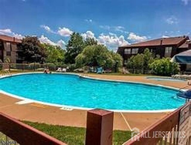 299 Alpine Way Unit C, Woodbridge Proper, NJ 07095 - view of community pool