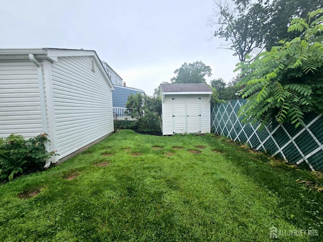 91 Grant Ave, Fords, NJ 08863 - view of yard featuring a storage shed