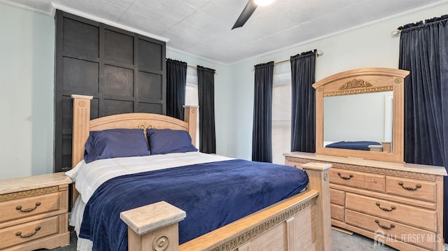 bedroom featuring ceiling fan