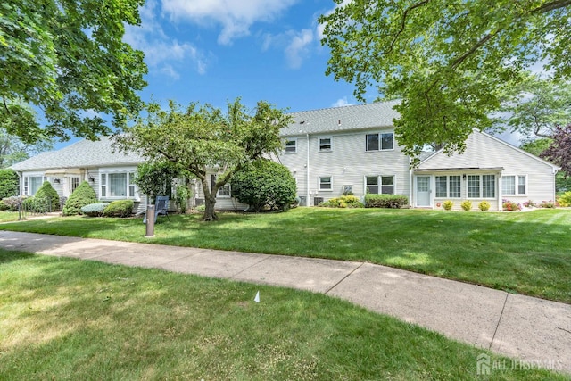 377-B Old Nassau Rd, Monroe, NJ 08831 - view of front of property featuring a front lawn