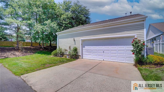 532 Waterside Blvd, Monroe, NJ 08831 - garage featuring concrete driveway