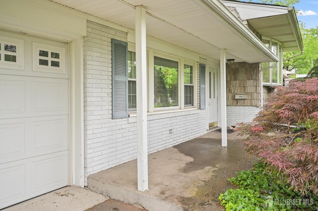 134 Devon Rd, Colonia, NJ 07067 - covered porch featuring a garage