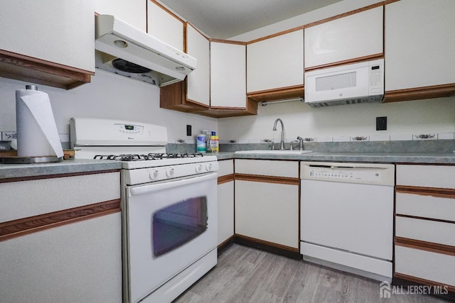 809 Woodhaven Dr, Edison, NJ 08817 - photo 8