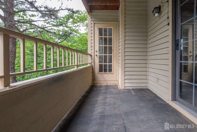 2708 Ridgefield Ct, Helmetta, NJ 08828 - view of balcony