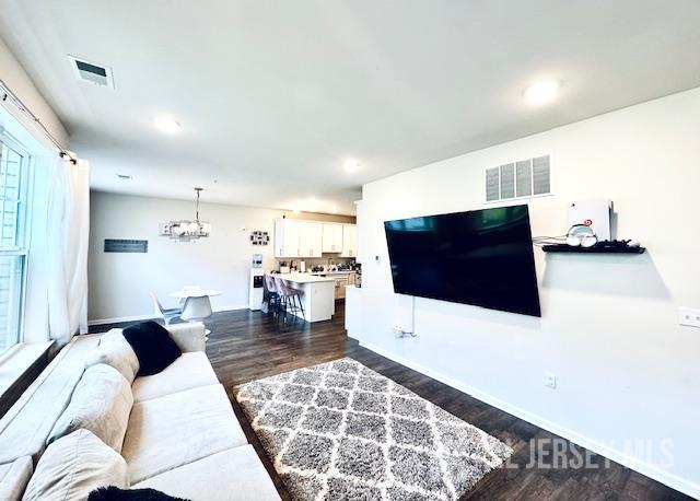 803 Greenland Sq, Highland Park, NJ 08904 - photo 5