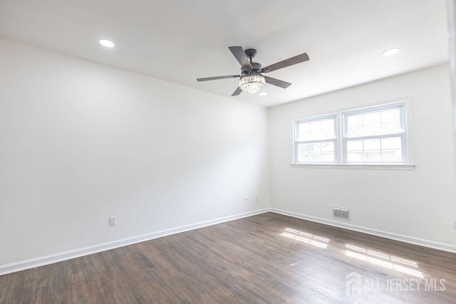 20 Wick Dr, Fords, NJ 08863 - empty room featuring wood finished floors, a ceiling fan, and recessed lighting