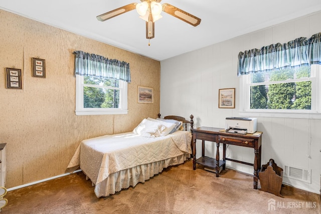 92 Maplewood Ave, Edison, NJ 08837 - carpeted bedroom with ceiling fan