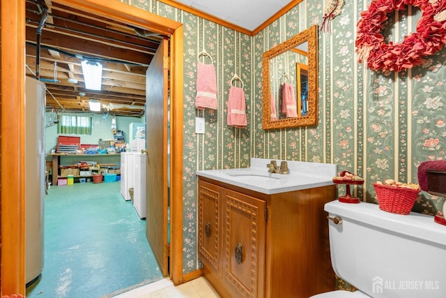 92 Maplewood Ave, Edison, NJ 08837 - bathroom with vanity and wallpapered walls
