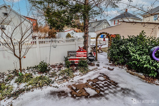 exterior space featuring fence