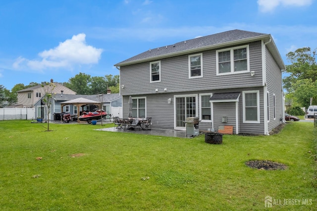 40 Cambridge Rd, Edison, NJ 08817 - rear view of house featuring a patio area