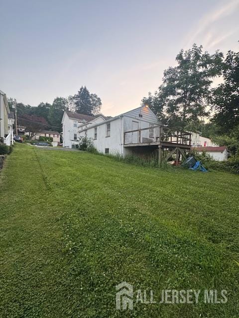 17 Grant St, Dover, NJ 07801 - view of green lawn