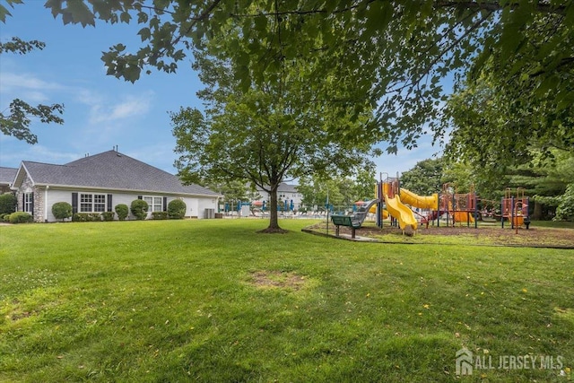 3 Rozalyn Ln, Old Bridge, NJ 08879 - view of green lawn